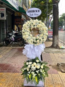 Mẫu hoa đám tang, hoa chia buồn hiện đại